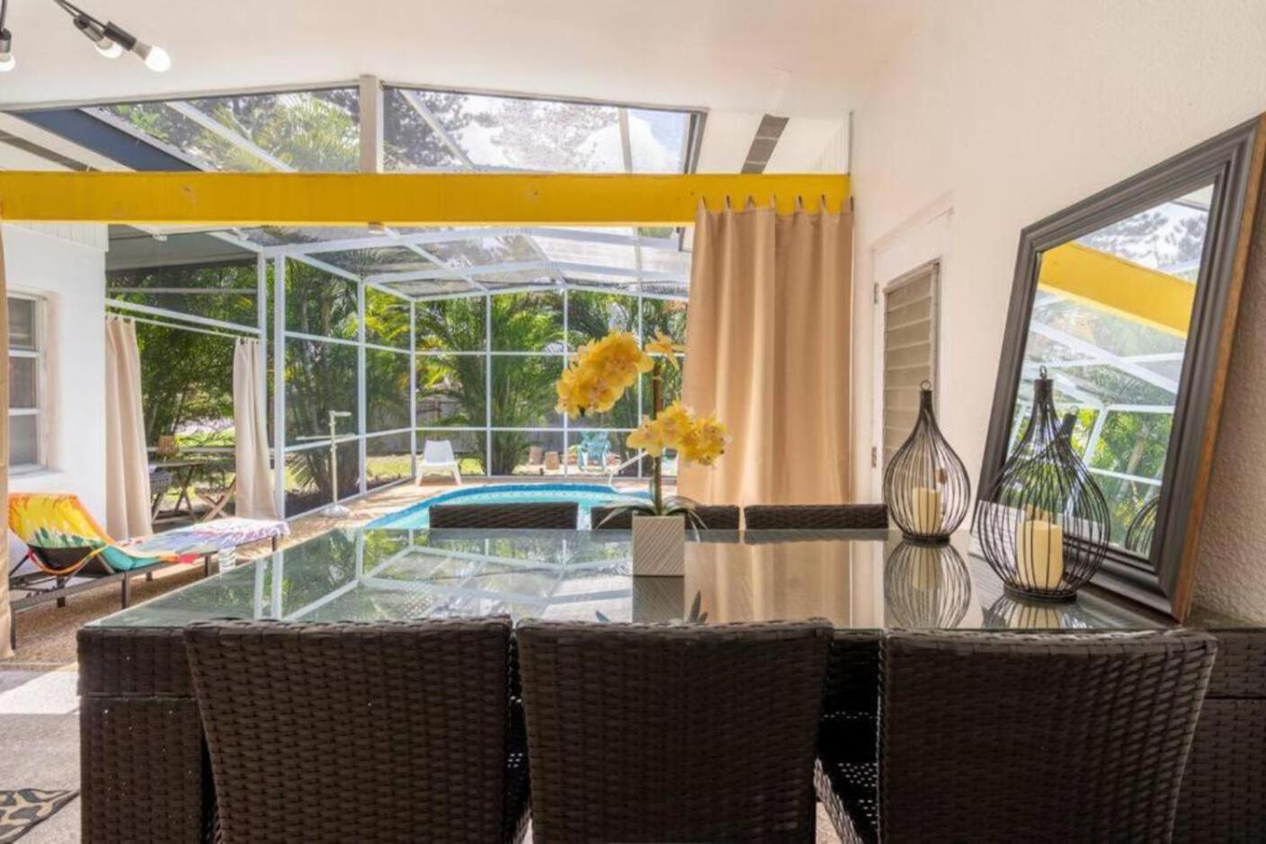 Fantastic Island House 1 Mile To The Beach With Heated Pool Σεϊρασότα Εξωτερικό φωτογραφία